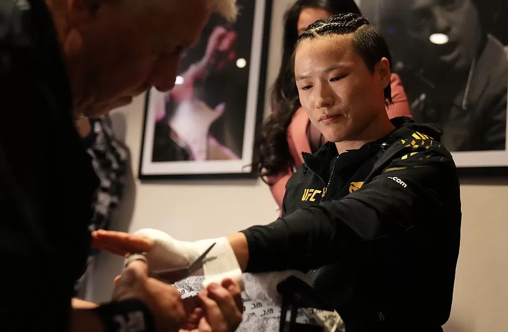 张伟丽挑战蝇量级冠军舍甫琴科失败，但她的未来依然不可限量-第2张图片-