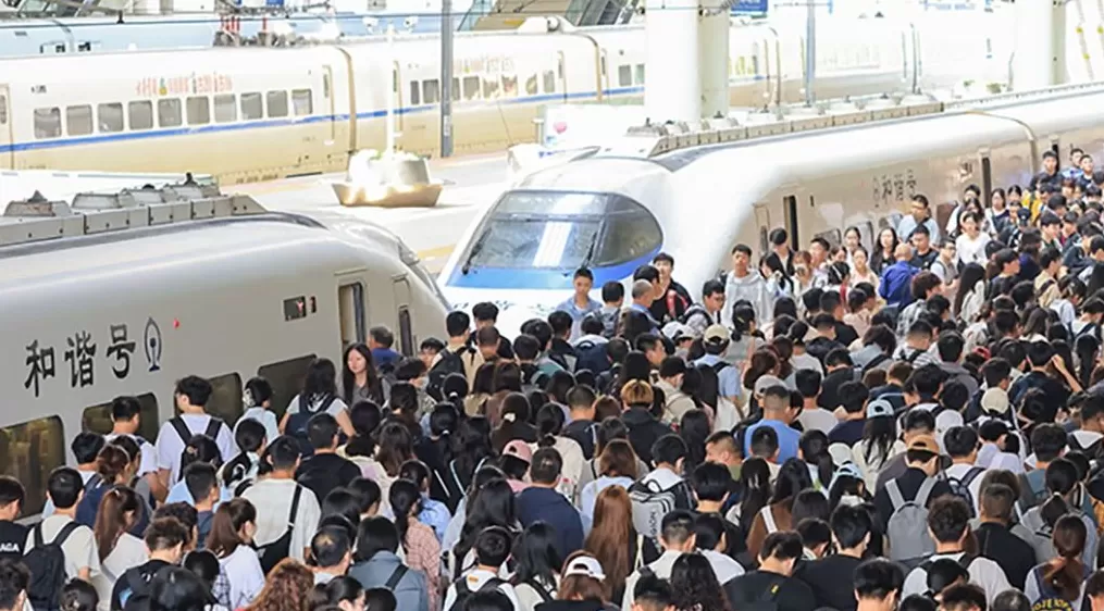 创历史同期新高！1至10月全国铁路发送旅客39.5亿人次-第1张图片-