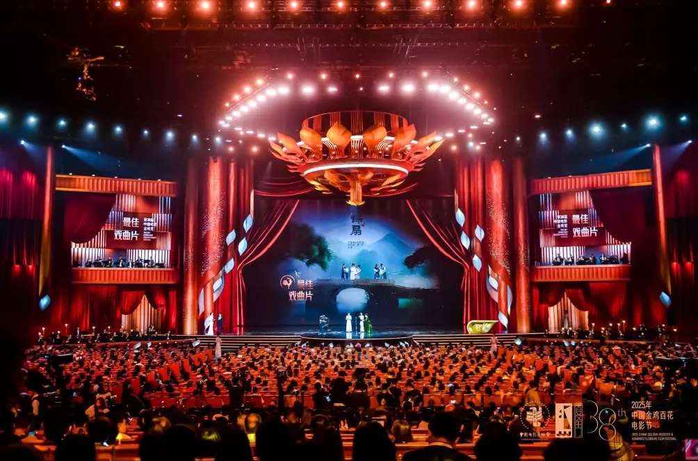 福建戏曲电影《双蝶扇》获金鸡奖，年轻团队如何打造国风审美-第2张图片-