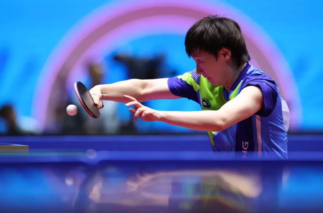 王曼昱战胜孙颖莎，成为卫冕全运会乒乓球女单冠军第四人-第1张图片-