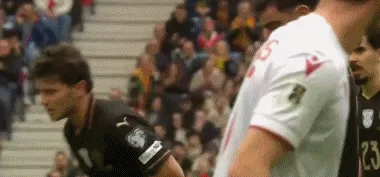 体坛联播｜葡萄牙屠杀弱旅晋级，哈兰德双响送意大利去附加赛-第6张图片-