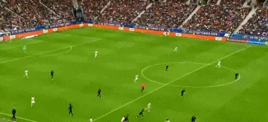 体坛联播｜葡萄牙屠杀弱旅晋级，哈兰德双响送意大利去附加赛-第3张图片-