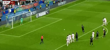 体坛联播｜葡萄牙屠杀弱旅晋级，哈兰德双响送意大利去附加赛-第7张图片-