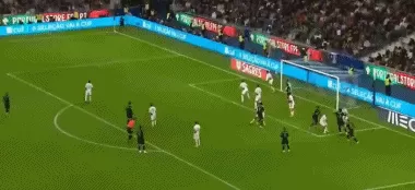 体坛联播｜葡萄牙屠杀弱旅晋级，哈兰德双响送意大利去附加赛-第10张图片-