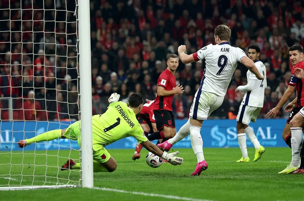 体坛联播｜葡萄牙屠杀弱旅晋级，哈兰德双响送意大利去附加赛-第18张图片-