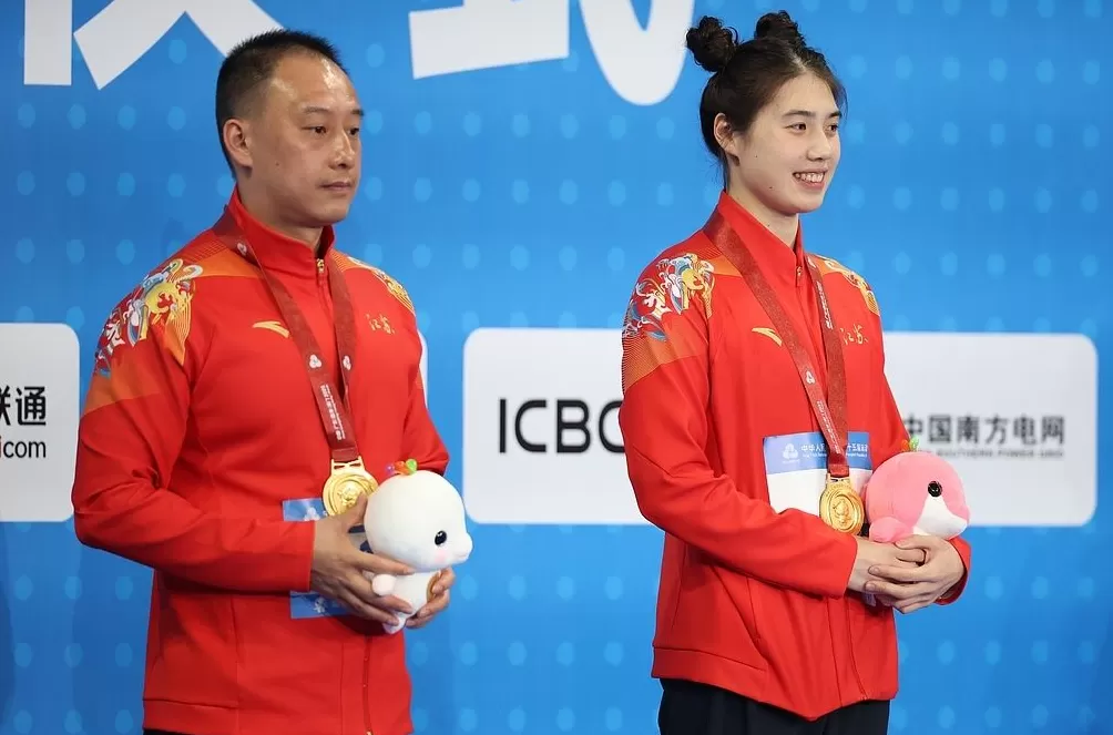 体坛联播｜葡萄牙屠杀弱旅晋级，哈兰德双响送意大利去附加赛-第23张图片-