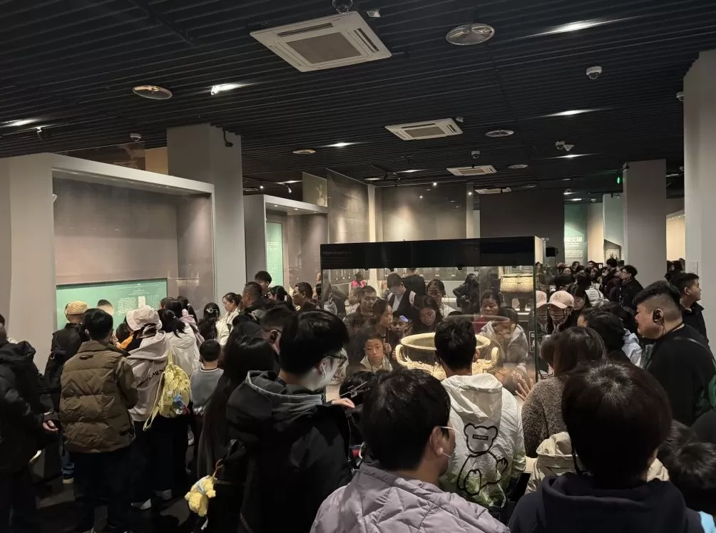 秋假带火淡季旅游市场，多地景区齐发门票约满公告，网友：以为又过了一遍五一十一-第6张图片-