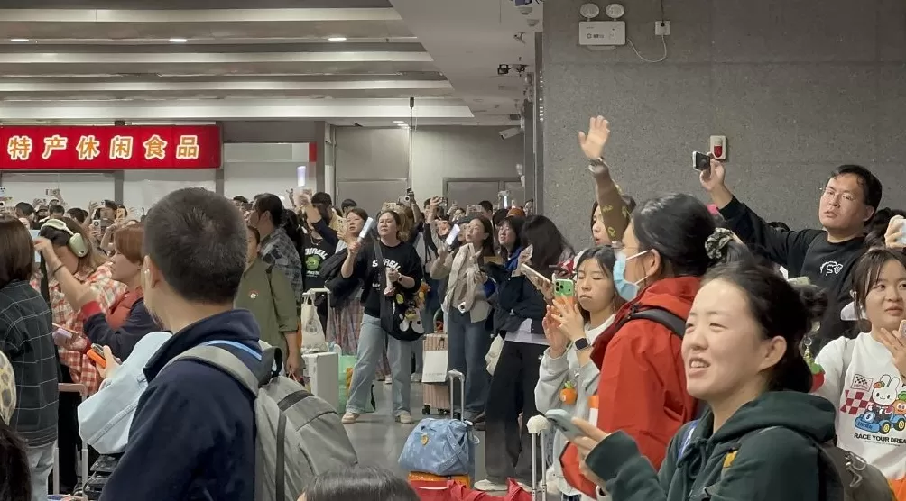 铁路上海站再开五月天演唱会专列，始发上座率超106.8%-第1张图片-