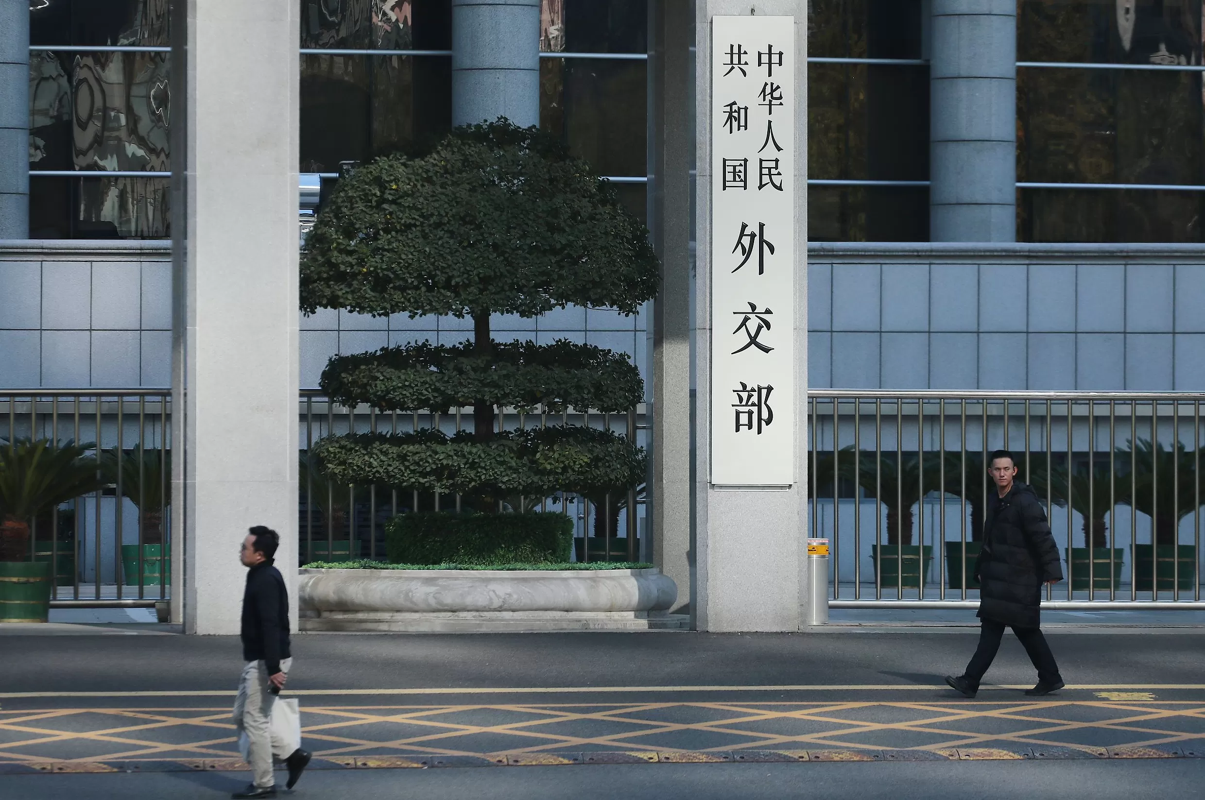 日本外务省高官今日访华，将解释首相涉台言论-第1张图片-