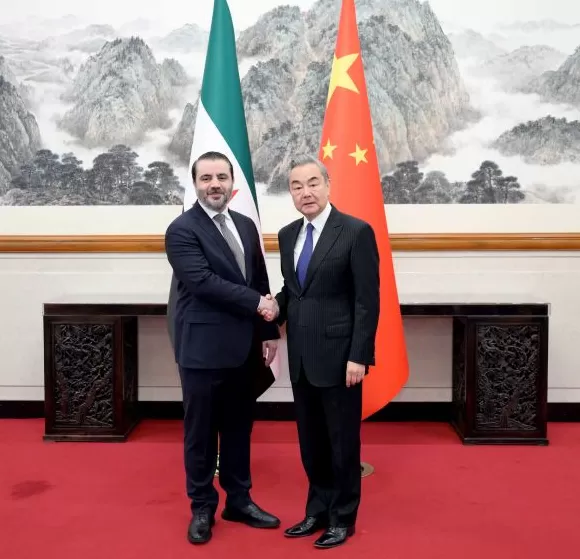 王毅同叙利亚过渡政府外长会谈：中方愿积极考虑参与叙经济重建-第1张图片-