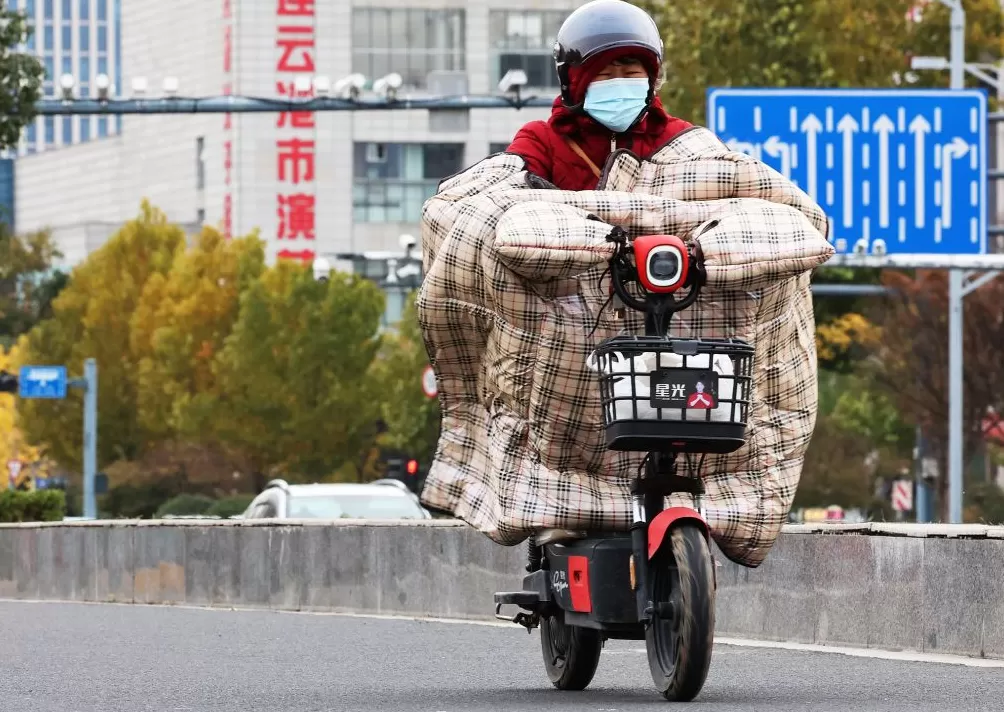 城事｜多地气温大跳水，谁是寒风中的保暖王者？-第2张图片-