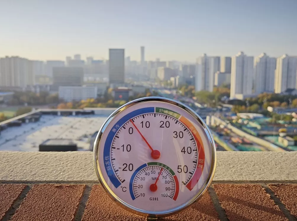 城事｜寒潮南下，冰冻线越过长江，全国今起转晴朗干燥模式-第1张图片-