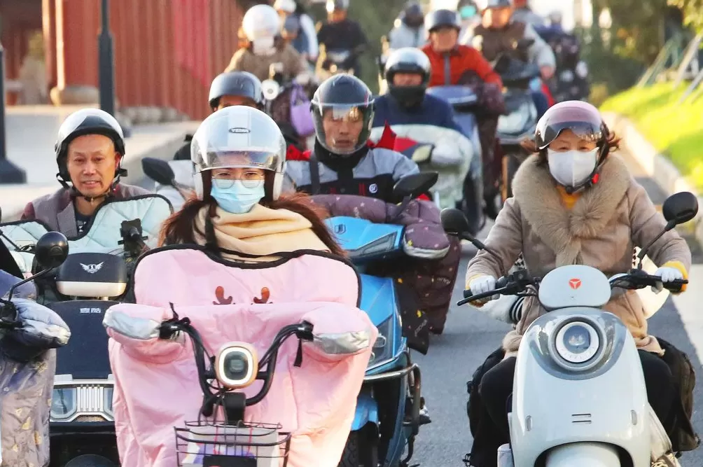 城事｜寒潮南下，冰冻线越过长江，全国今起转晴朗干燥模式-第3张图片-