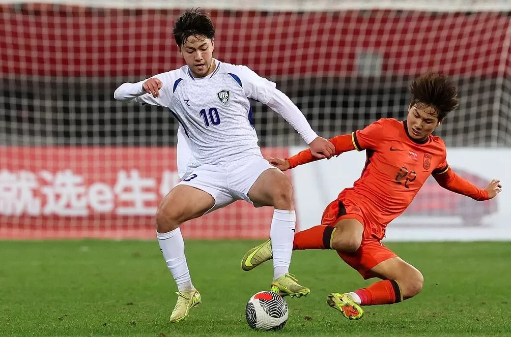 10人中国U22男足踢平乌兹别克斯坦，熊猫杯第二收官-第3张图片-