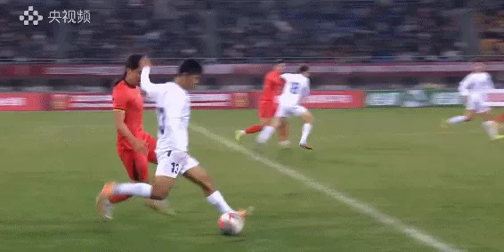 10人中国U22男足踢平乌兹别克斯坦，熊猫杯第二收官-第7张图片-