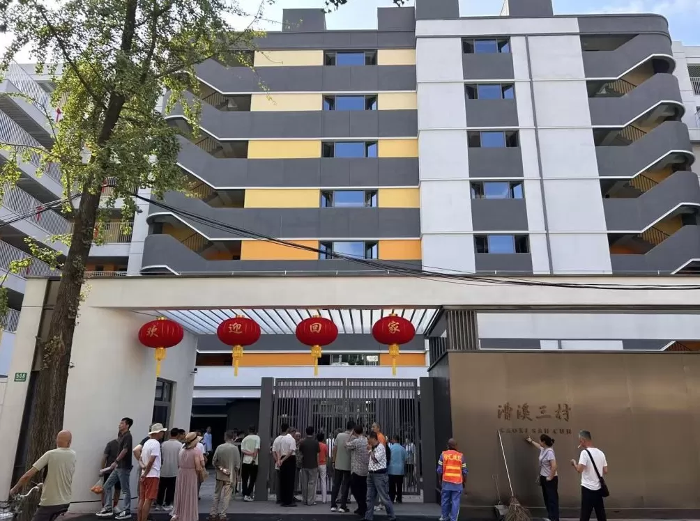 原拆原建，他们有了独立厨卫和阳台｜一平方米的改变有多难-第1张图片-