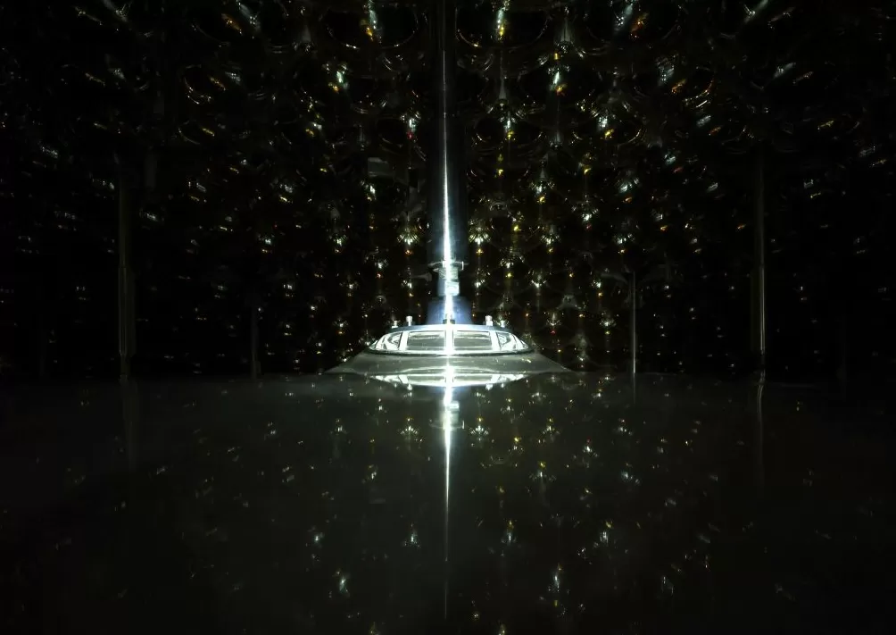 镜头内外｜地下700米，国之重器捕捉“幽灵粒子”-第2张图片-