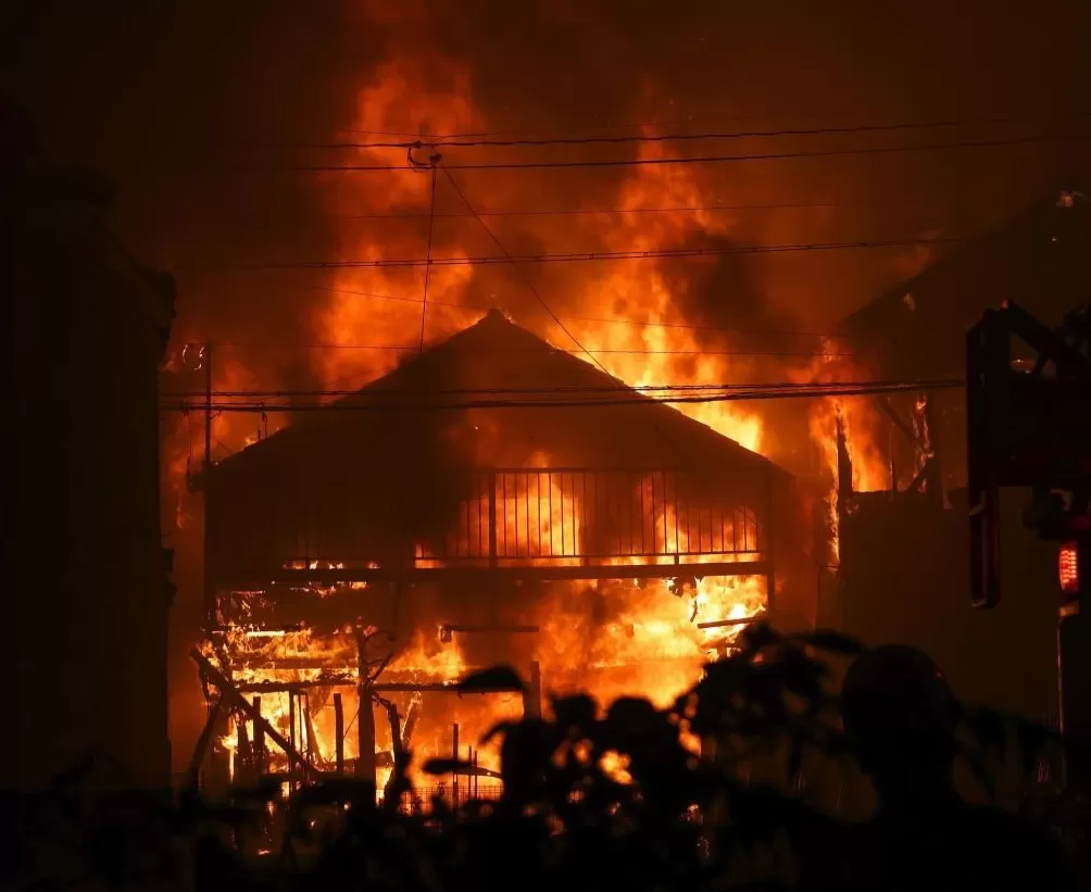 第1现场｜日本两起火灾 ：超170栋建筑被烧，致3人死亡-第8张图片-