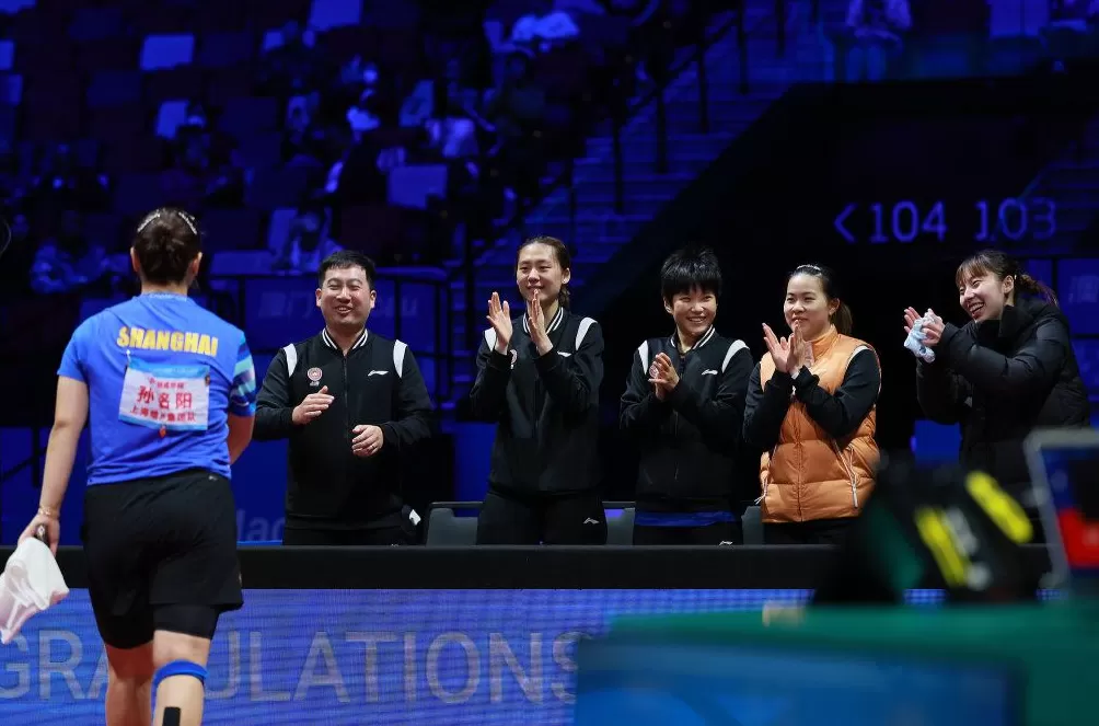 深一度｜42年再上领奖台，这是热血、青春的上海女乒-第2张图片-