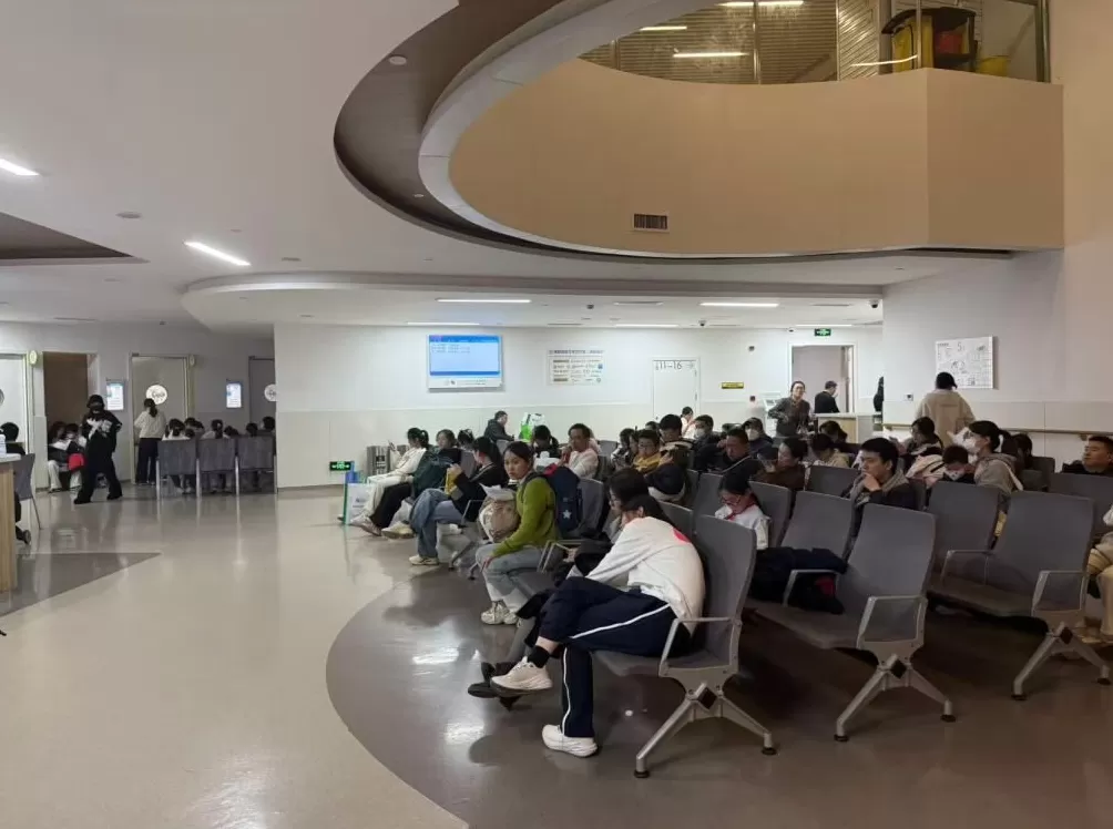 全国步入呼吸道传染病流行季，上海儿童流感就诊量逐渐上升-第2张图片-