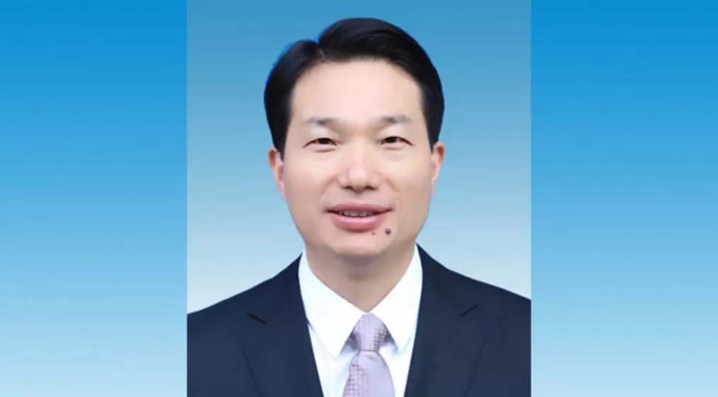 咸宁市委常委、组织部部长徐小兵调任湖北省委统战部副部长-第1张图片-