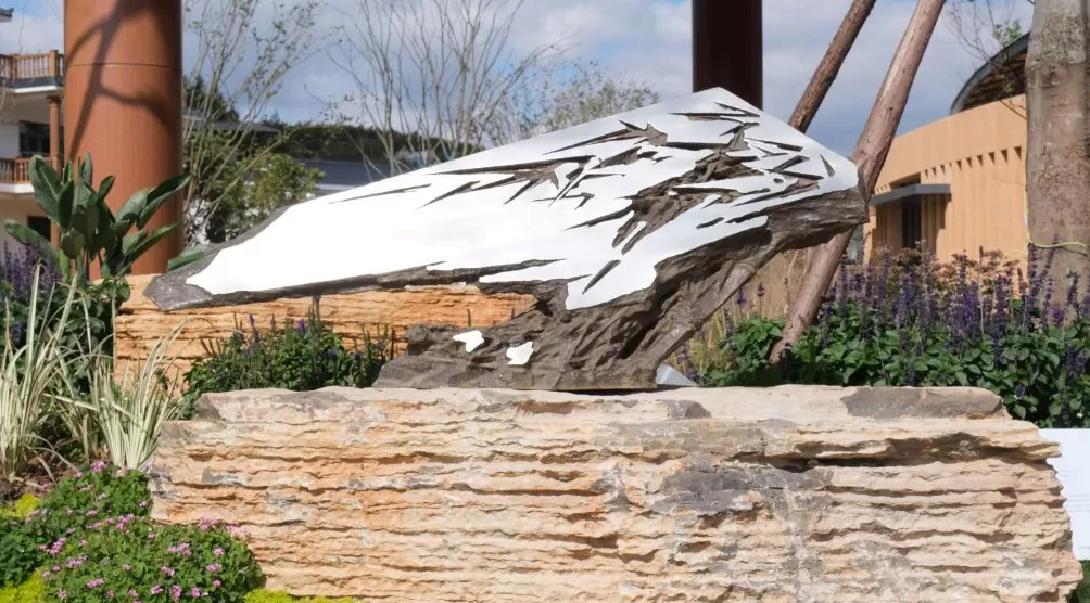 当清华美院的雕塑作品出现在大凉山-第3张图片- 当清华美院的雕塑作品出现在大凉山-第3张图片-