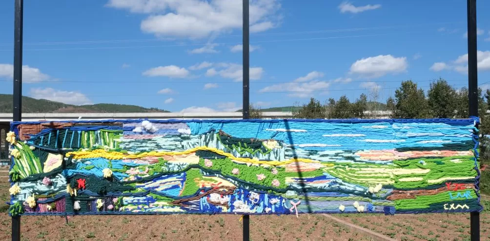 当清华美院的雕塑作品出现在大凉山-第8张图片- 当清华美院的雕塑作品出现在大凉山-第8张图片-