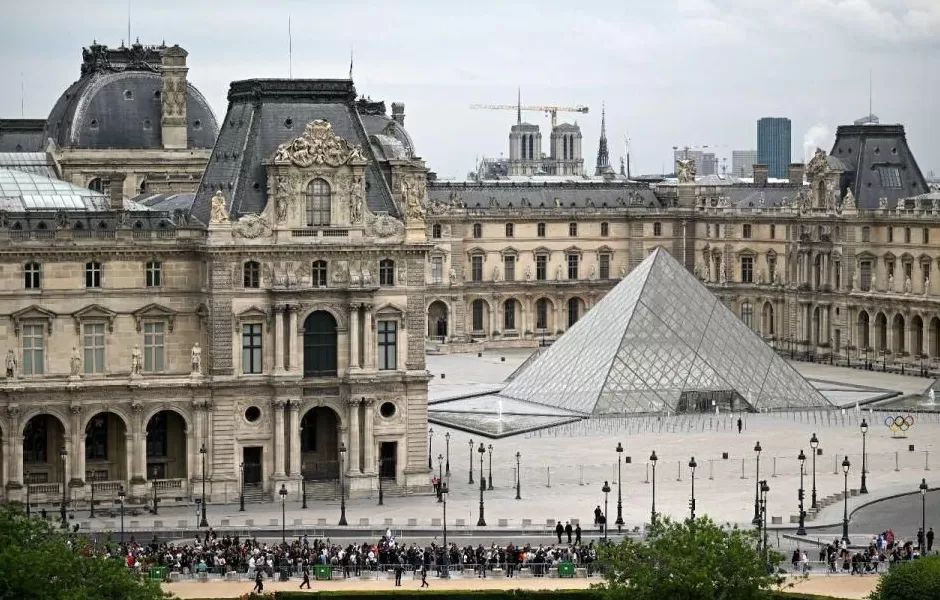 郑州胖东来要搭个“巨型天幕”?记者实探工地-第4张图片- 郑州胖东来要搭个“巨型天幕”?记者实探工地-第4张图片-