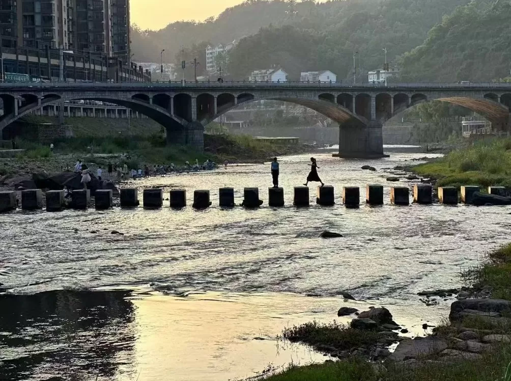 是“小镇错题本”,也没关系-第4张图片- 是“小镇错题本”,也没关系-第4张图片-