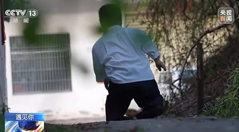 这位身高不到一米的医生,守护着2000多名村民的健康-第3张图片- 这位身高不到一米的医生,守护着2000多名村民的健康-第3张图片-