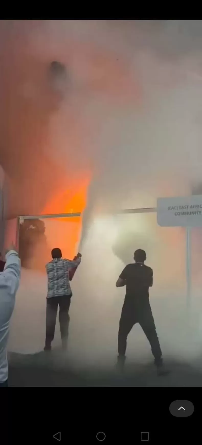 现场直击：COP30会场突发火灾，“火情源于中国角”传言不实-第2张图片-