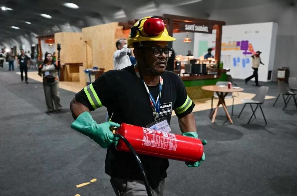 第1现场｜COP30会场遇火后重新开放，13人接受治疗-第5张图片-