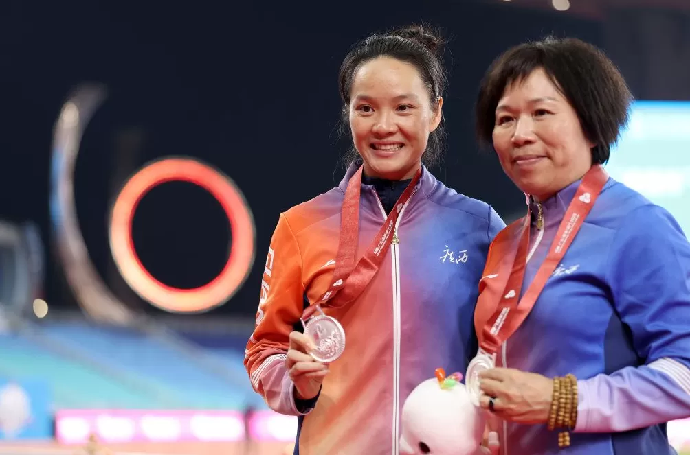 荣耀终章｜从打工妹到田径队大姐，爱笑的韦永丽写就一段传奇-第4张图片-