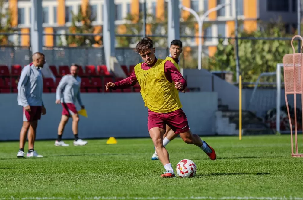 中超联赛明日迎来大结局，上海海港无限接近三连冠-第5张图片-