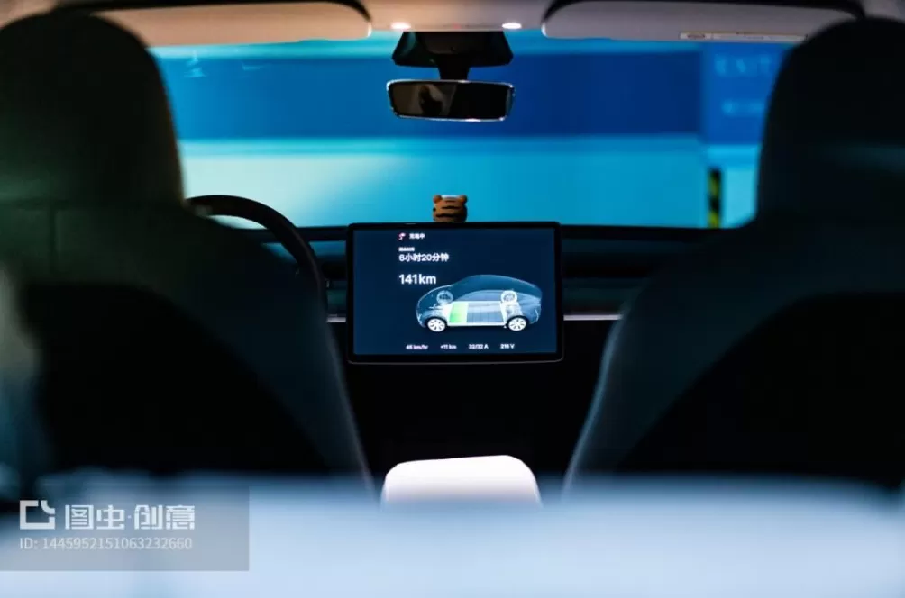 没门把手，没实体按键，反人类的汽车设计不想忍了-第6张图片-