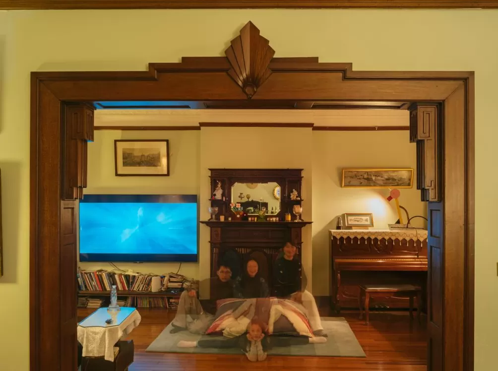 看展览｜他乡的异邦，艺术家惟祺镜头下的唐人街与华人移民-第9张图片-