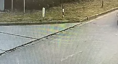 事故频发！电动自行车“挡风被”到底该不该用？-第3张图片-