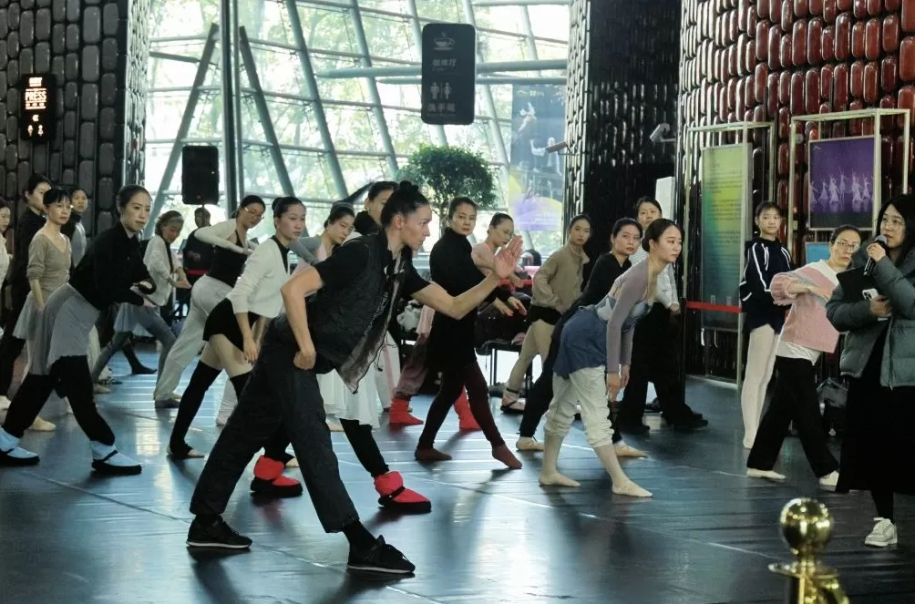 柏林爱乐刚走维也纳爱乐来了，三部交响曲开启德奥艺术之旅-第5张图片-