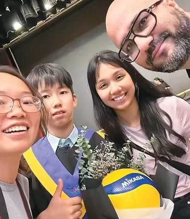 越来越多外籍人士在中国县域工作生活——扎根小城,他们这样选择(我在中国·行耕记)-第1张图片- 越来越多外籍人士在中国县域工作生活——扎根小城,他们这样选择(我在中国·行耕记)-第1张图片-