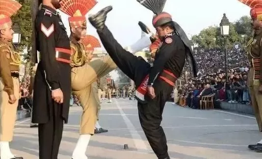 印巴战机迪拜再较量，这也能显胜负？-第3张图片-