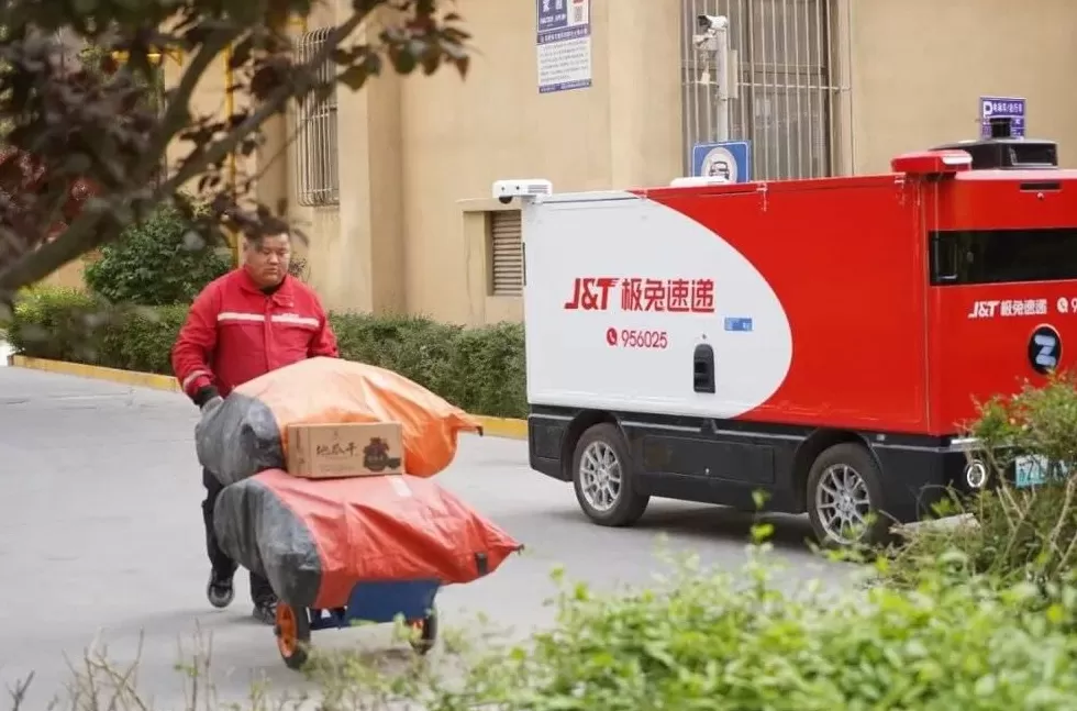 无人车在农村哐哐干活-第2张图片- 无人车在农村哐哐干活-第2张图片-