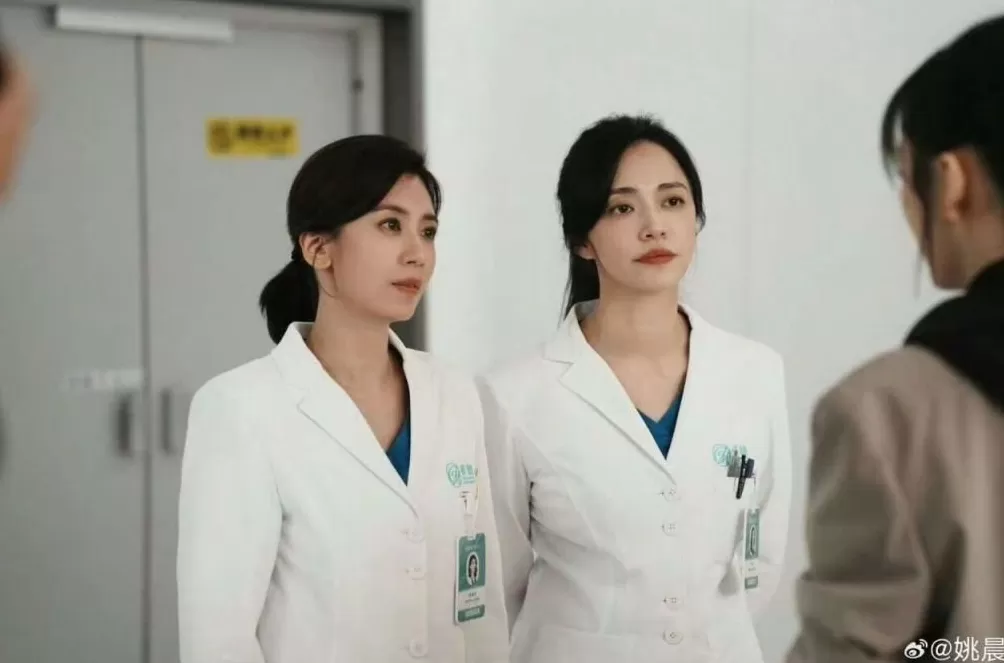 明星路演跳短视频尬舞，粉丝都看不下去了-第9张图片-