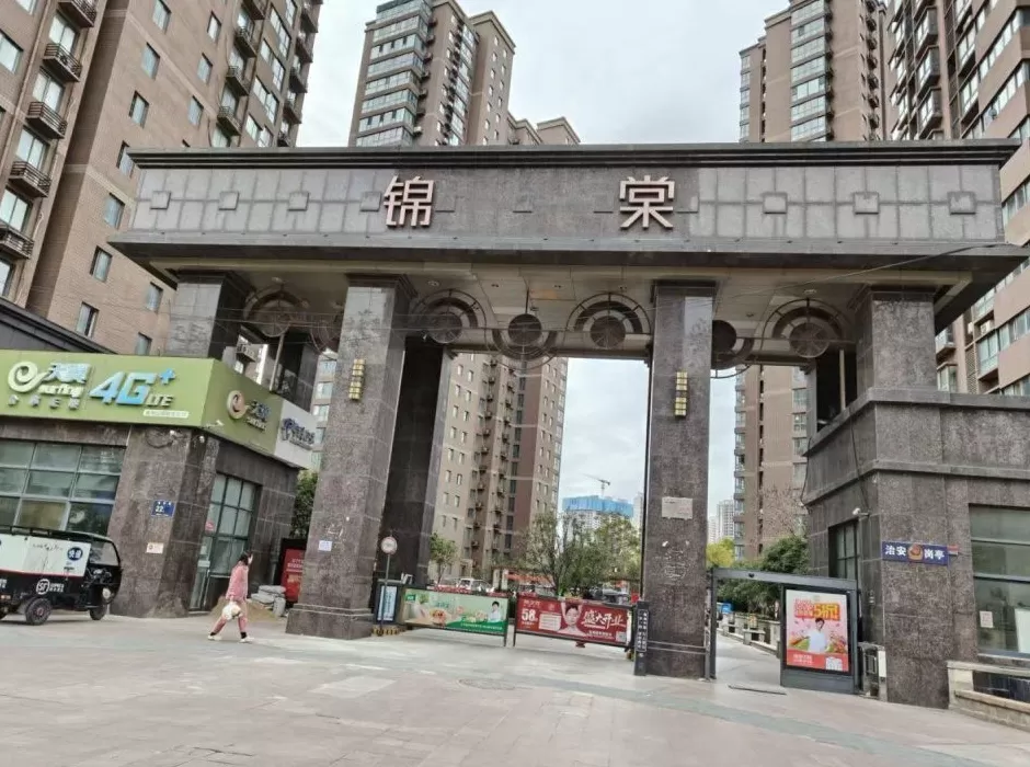 十年承诺成空话，郑州一小区近2000户业主陷“缴费供暖”困局-第1张图片-