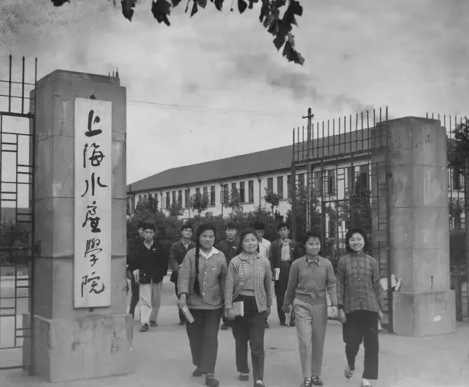 上海站、华东师大都是他亲题,舒同诞辰120周年文献展举行-第12张图片- 上海站、华东师大都是他亲题,舒同诞辰120周年文献展举行-第12张图片-