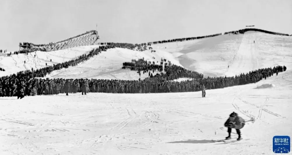 时光相册丨新雪季开启!影像见证中国滑雪“华丽转身”-第4张图片- 时光相册丨新雪季开启!影像见证中国滑雪“华丽转身”-第4张图片-