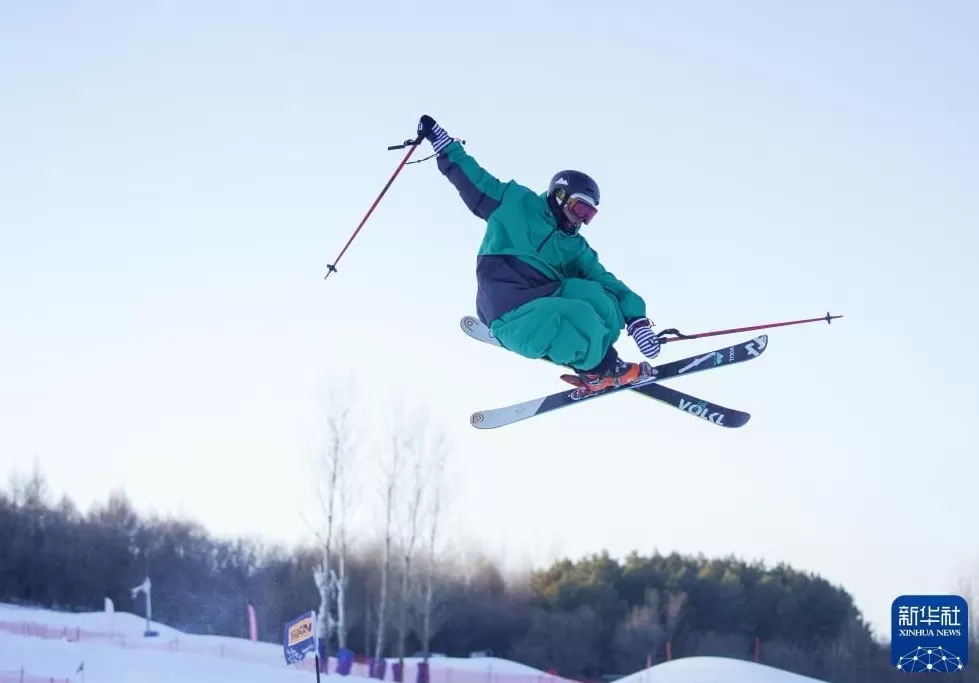 时光相册丨新雪季开启!影像见证中国滑雪“华丽转身”-第25张图片- 时光相册丨新雪季开启!影像见证中国滑雪“华丽转身”-第25张图片-