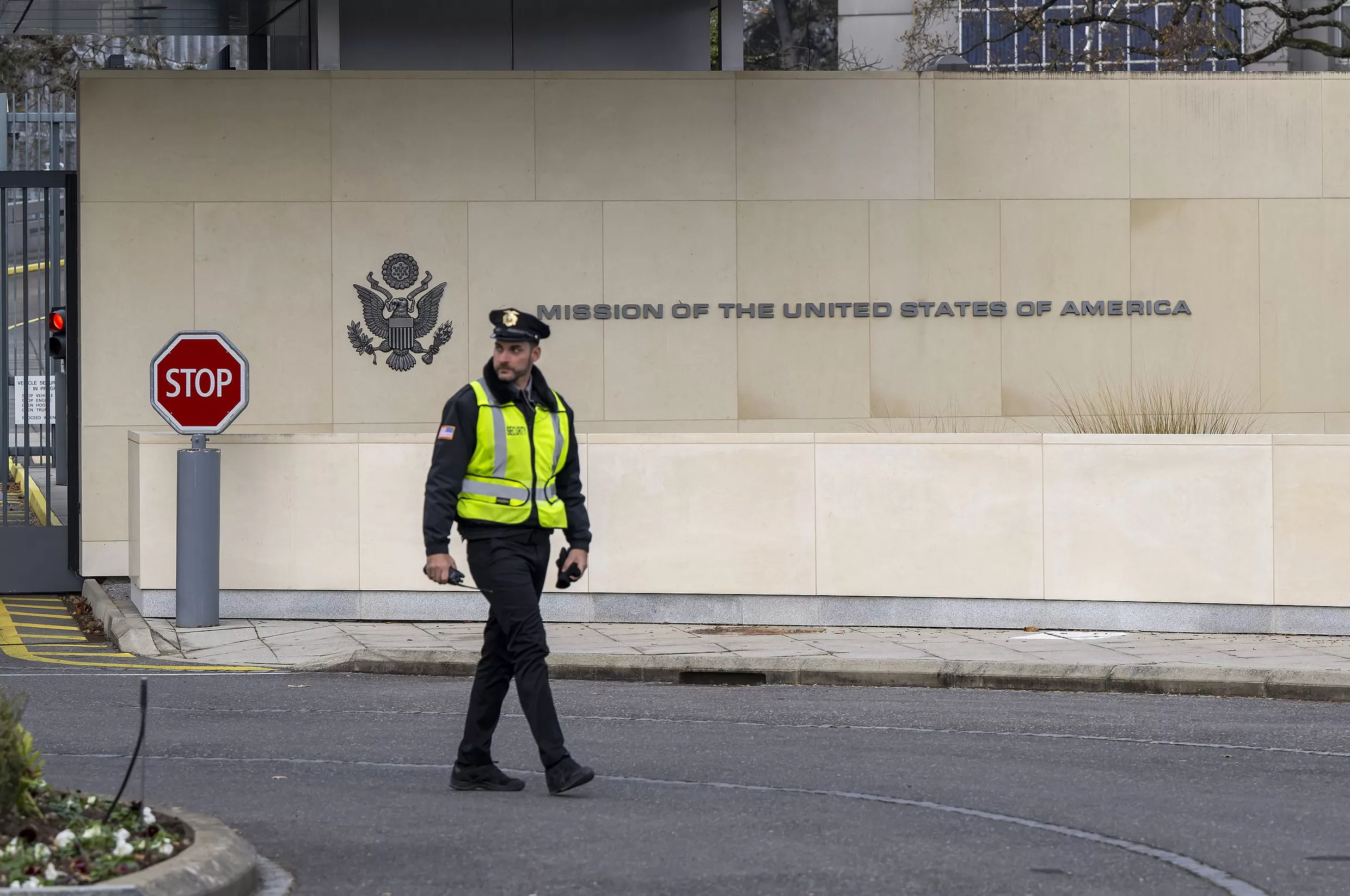 白宫“28条”被指为俄愿望清单，美乌起草更新版和平框架文本-第1张图片-