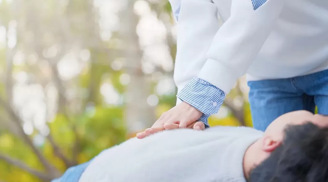 为什么有人一穿高领就浑身难受?小心这种病,严重会引起猝死-第3张图片- 为什么有人一穿高领就浑身难受?小心这种病,严重会引起猝死-第3张图片-