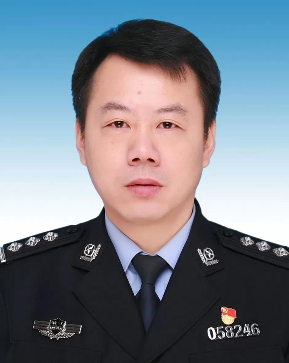 祝朝晖已任义乌市政府党组成员，市公安局党委书记、督察长-第1张图片-