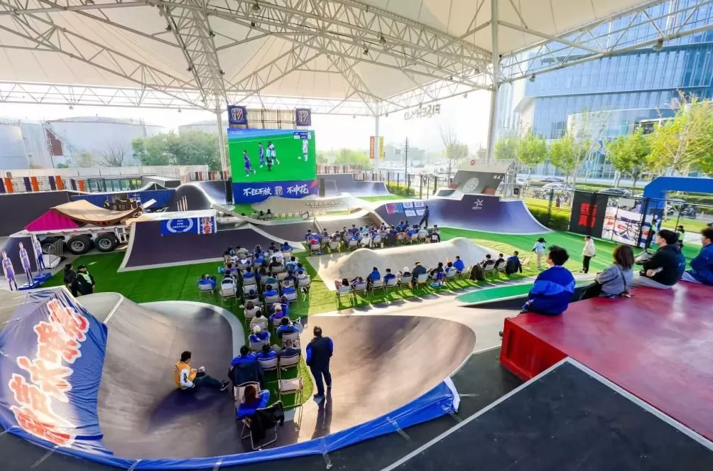 中超收官“第二现场”火了，体育+商业激发申城消费新活力-第1张图片-